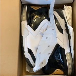 Jordan Big Funds (White/Gold)